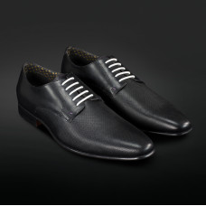 Witte ¨Strikloze¨ schoenveters voor nette schoenen